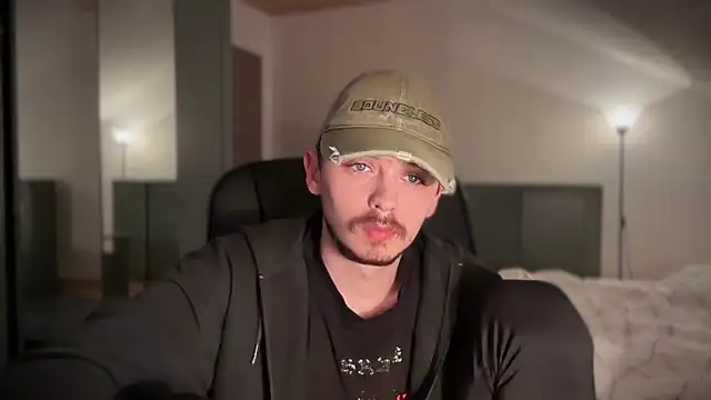 naked psy online show from 01-19-25, 06:21