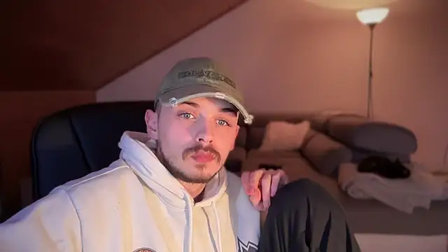 naked psy online show from 02-05-25, 12:53