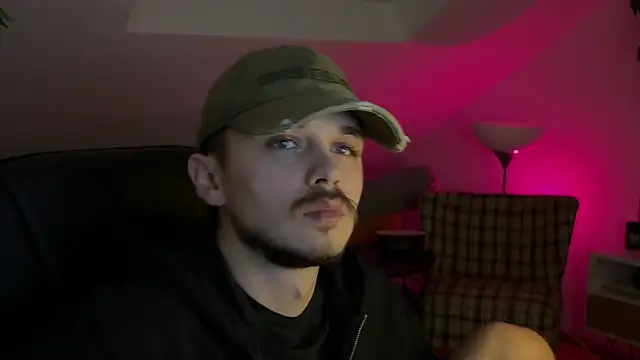 Snapshot of naked_psy chatting on 01-10-26, 12:23 naked psy online show from 01-10-26, 12:23