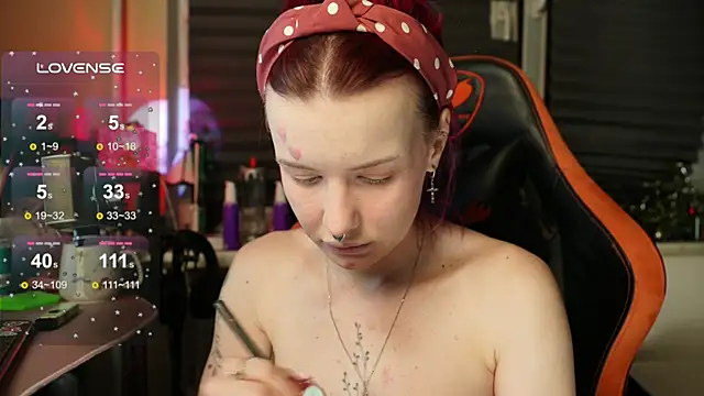 Snapshot of BlueCherryy chatting on 01-12-26, 04:56 BlueCherryy online show from 01-12-26, 04:56