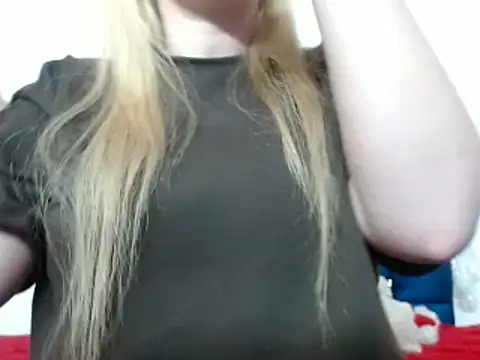 Snapshot of 69liamilk69 chatting on 12-26-24, 03:27 69liamilk69 online show from 12-26-24, 03:27