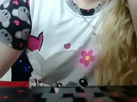 Snapshot of 69liamilk69 chatting on 12-29-24, 03:22 69liamilk69 online show from 12-29-24, 03:22