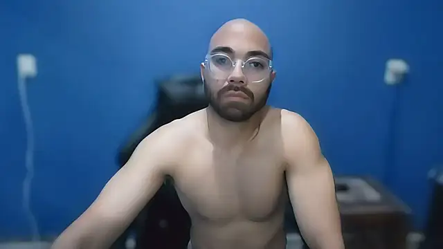 Snapshot of ElmaCannon chatting on 02-25-25, 02:14 ElmaCannon online show from 02-25-25, 02:14