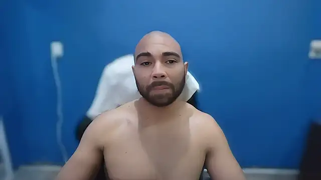 Snapshot of ElmaCannon chatting on 02-26-25, 07:20 ElmaCannon online show from 02-26-25, 07:20