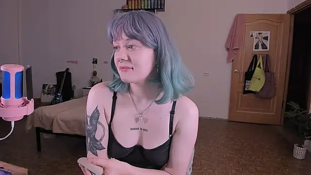 cyber whore  online show from 10-16-25, 01:56