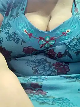 Snapshot of Seema_99 chatting on 05-31-26, 05:26 Seema 99 online show from 05-31-26, 05:26