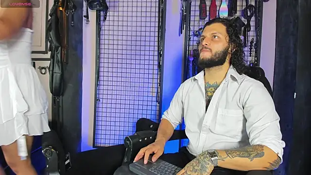 Twisted Fantasy online show from 09-18-25, 04:47