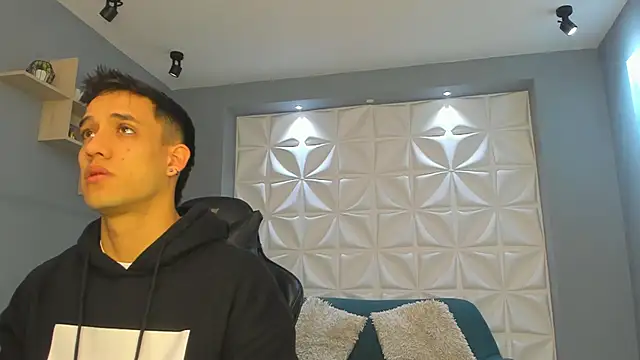 alexgiraldo  online show from 02-10-25, 11:25