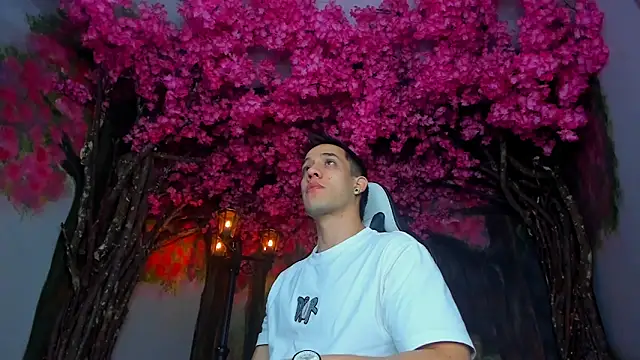 alexgiraldo  online show from 02-15-25, 11:28