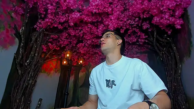 alexgiraldo  online show from 02-15-25, 02:55