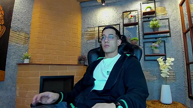 alexgiraldo  online show from 02-22-25, 11:13