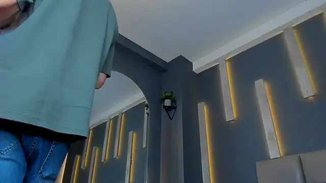 alexgiraldo  online show from 03-04-25, 11:29