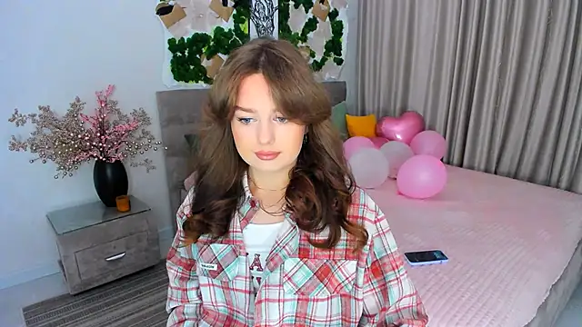 MiracleCurly online show from 03-05-25, 04:02