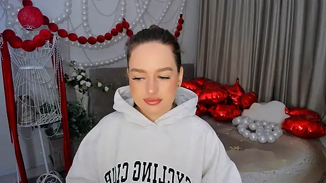 Snapshot of MiracleCurly chatting on 03-05-26, 06:04 MiracleCurly online show from 03-05-26, 06:04