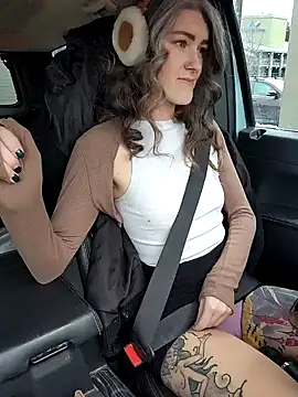 Snapshot of Lilmissvyx chatting on 02-06-25, 04:36 Lilmissvyx online show from 02-06-25, 04:36