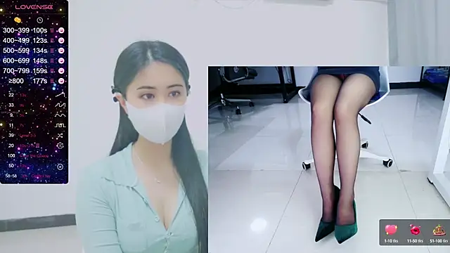 Snapshot of tt50256 chatting on 02-22-25, 12:51 tt50256 online show from 02-22-25, 12:51