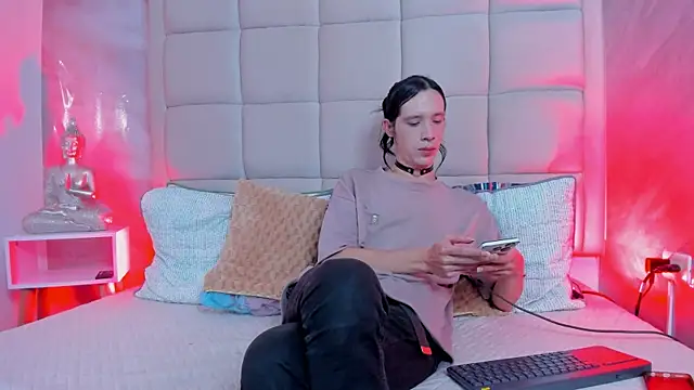 Hecatee 77 online show from 11-28-25, 08:00