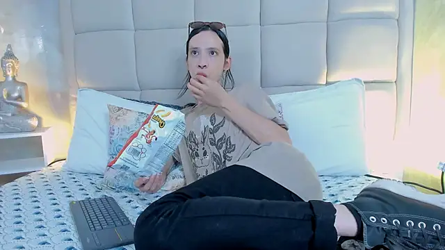 Hecatee 77 online show from 01-07-26, 08:00