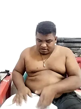 Snapshot of PONSE_LATINO chatting on 10-10-25, 05:45 PONSE LATINO online show from 10-10-25, 05:45