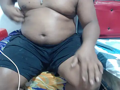 Snapshot of PONSE_LATINO chatting on 10-15-25, 01:44 PONSE LATINO online show from 10-15-25, 01:44