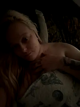 Cumslutsnowbunnie69 online show from 10-13-25, 02:55