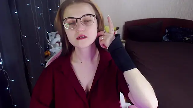 MissBrightShine online show from 02-12-25, 09:52