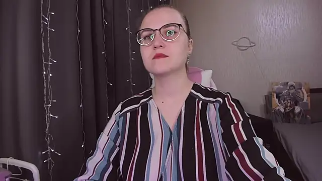 MissBrightShine online show from 11-19-25, 10:26