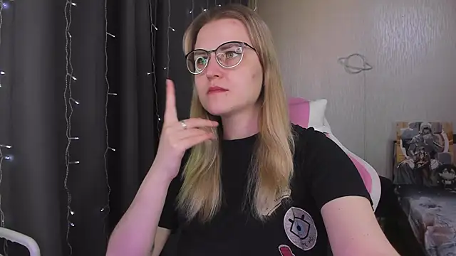 MissBrightShine online show from 03-27-26, 10:37