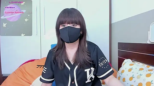 alonelove   online show from 09-19-25, 02:24