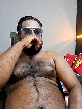 Snapshot of Rayansmith_ chatting on 02-11-25, 01:41 Rayansmith  online show from 02-11-25, 01:41