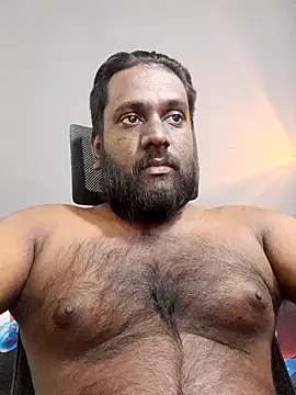 Snapshot of Rayansmith_ chatting on 03-08-25, 05:28 Rayansmith  online show from 03-08-25, 05:28