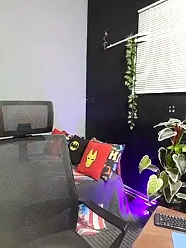 Snapshot of Rayansmith_ chatting on 10-10-25, 12:59 Rayansmith  online show from 10-10-25, 12:59