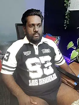 Snapshot of Rayansmith_ chatting on 10-18-25, 10:10 Rayansmith  online show from 10-18-25, 10:10