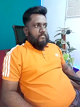 Rayansmith  online show from 04-11-26, 08:57