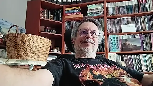 Mandra is a whore online show from 10-25-25, 09:28