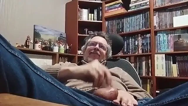 Mandra is a whore online show from 10-27-25, 10:47