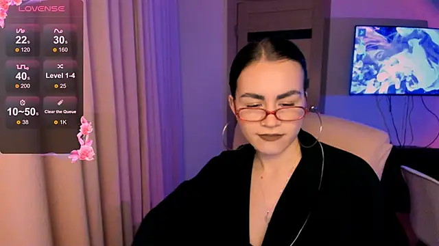 Snapshot of _selectrra chatting on 12-10-24, 07:32  selectrra online show from 12-10-24, 07:32