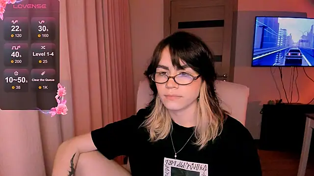 Snapshot of _selectrra chatting on 12-24-24, 06:17  selectrra online show from 12-24-24, 06:17