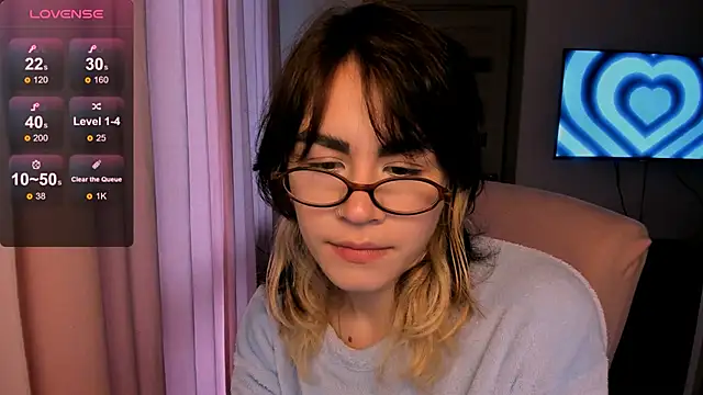 Snapshot of _selectrra chatting on 01-10-25, 11:11  selectrra online show from 01-10-25, 11:11