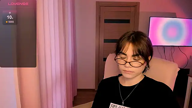 Snapshot of _selectrra chatting on 01-24-25, 11:04  selectrra online show from 01-24-25, 11:04