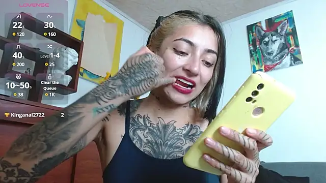 Snapshot of ZoeBakers_ chatting on 02-04-25, 05:01 ZoeBakers  online show from 02-04-25, 05:01