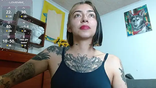 Snapshot of ZoeBakers_ chatting on 02-05-25, 03:02 ZoeBakers  online show from 02-05-25, 03:02