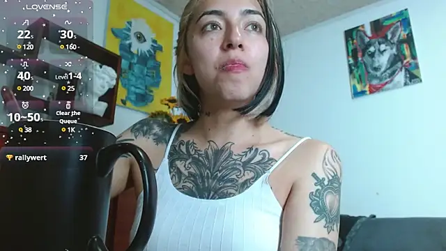 Snapshot of ZoeBakers_ chatting on 02-19-25, 08:22 ZoeBakers  online show from 02-19-25, 08:22