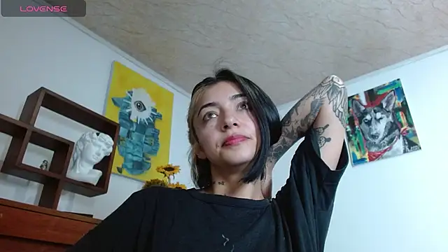 Snapshot of ZoeBakers_ chatting on 02-21-25, 02:16 ZoeBakers  online show from 02-21-25, 02:16