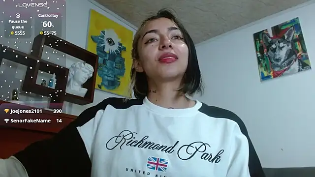 Snapshot of ZoeBakers_ chatting on 03-08-25, 11:48 ZoeBakers  online show from 03-08-25, 11:48