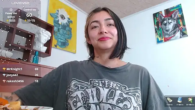 Snapshot of ZoeBakers_ chatting on 03-13-25, 08:00 ZoeBakers  online show from 03-13-25, 08:00