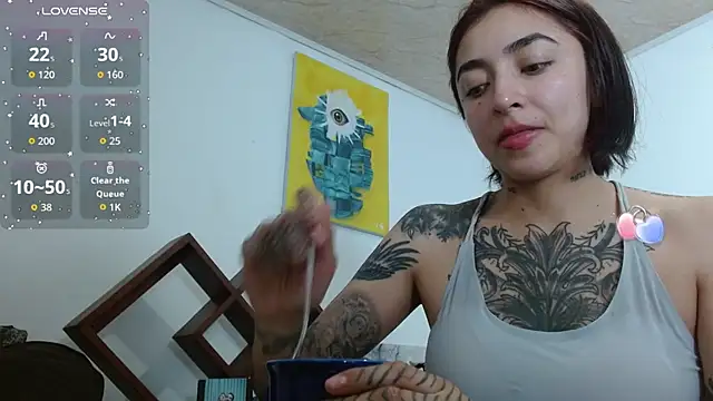 Snapshot of ZoeBakers_ chatting on 10-08-25, 01:47 ZoeBakers  online show from 10-08-25, 01:47