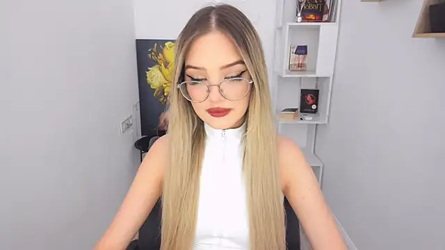 FloweryLove 1 online show from 01-25-25, 07:28