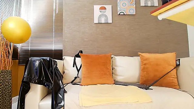 Sophie LittleS online show from 02-01-25, 03:39