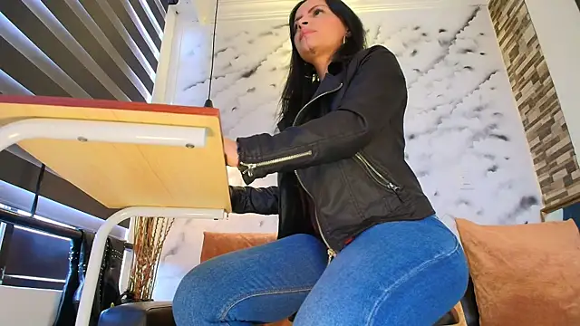 Sophie LittleS online show from 02-14-26, 01:19